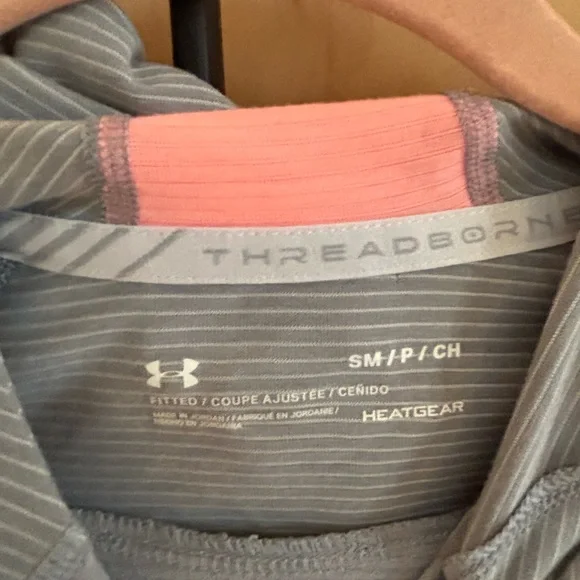 Workout top - Picture 4 of 10